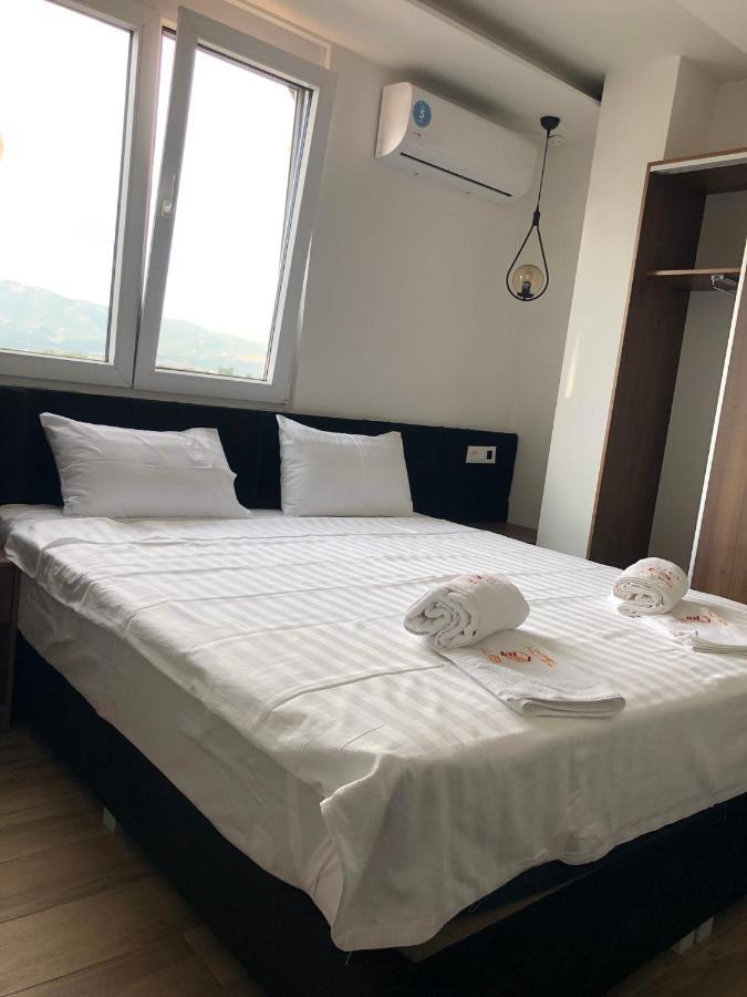 Kubi Hotel Struga Exteriér fotografie